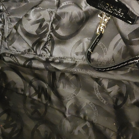 Michael Kors Purse - Picture 5 of 10